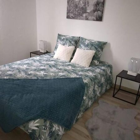 Appartement Cosy Avec Terrasse Vaux-Sur-Seine Exteriér fotografie